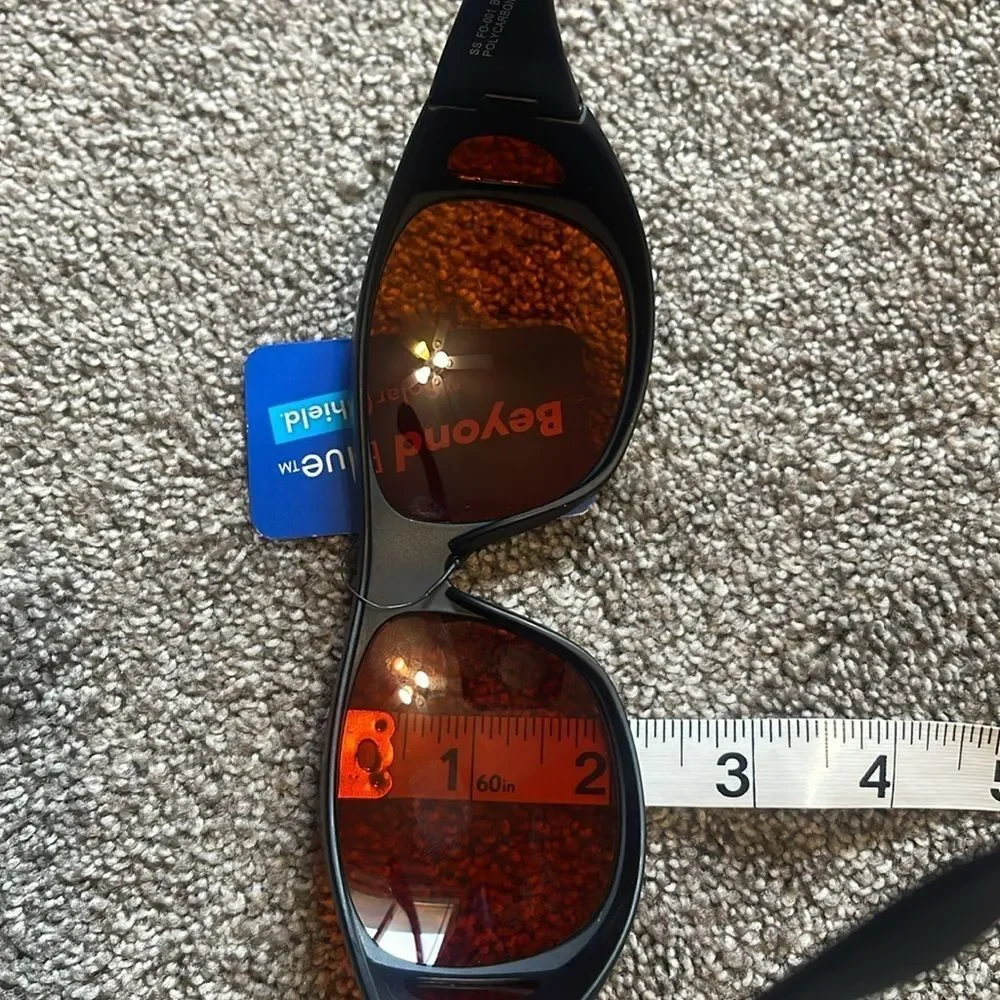 NWT Foster Grant Shield Oval Fitover Sunglasses In Tortoise Havana/Amber Brown